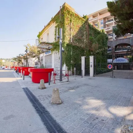 Apartment Hostnfly - Apt 4 People - Seaside - Pool + Balcony *