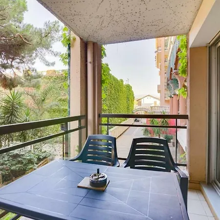 Hostnfly - Apt 4 People - Seaside - Pool + Balcony Apartment