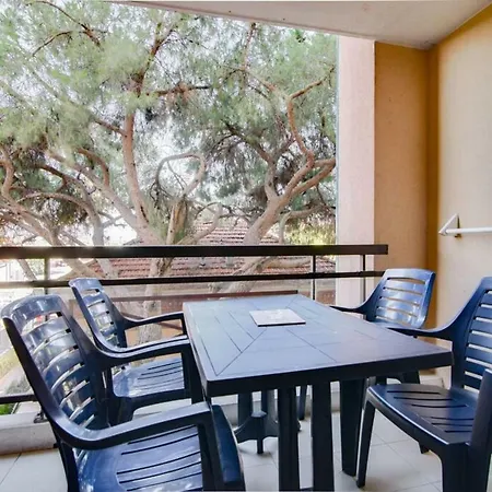Apartment Hostnfly - Apt 4 People - Seaside - Pool + Balcony